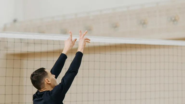 Tutorial: Saque Perfeito no Vôlei em Passos Simples