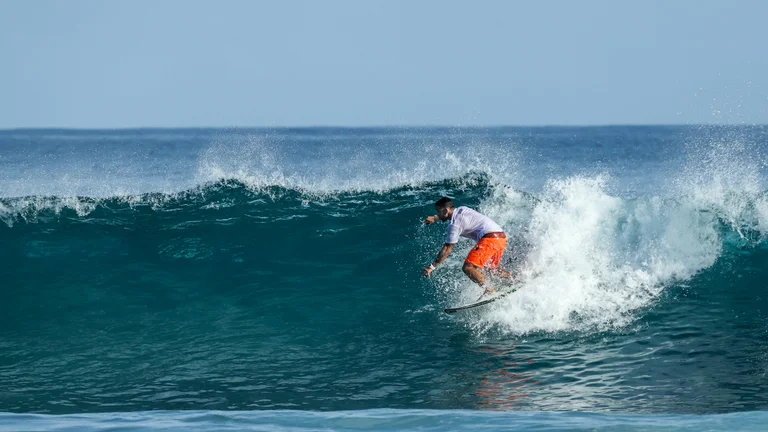 Brasil Realiza o Primeiro Campeonato Mundial de Surfe