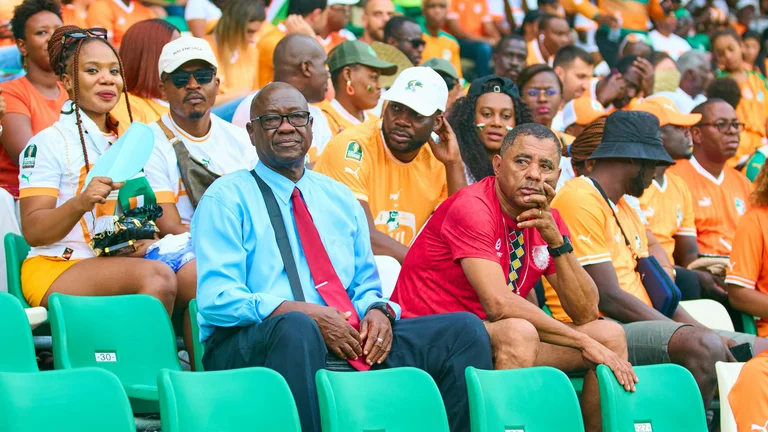 Novo Estádio Inaugurado: Celebração e Futebol na Cidade